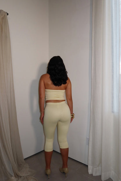 Just a Girl Capris (Butter yellow)